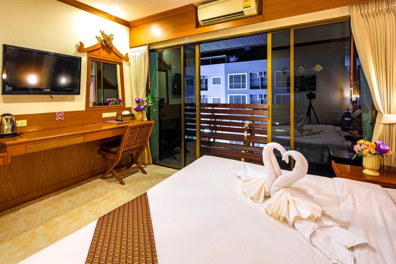 Готель Patong Heaven Екстер'єр фото