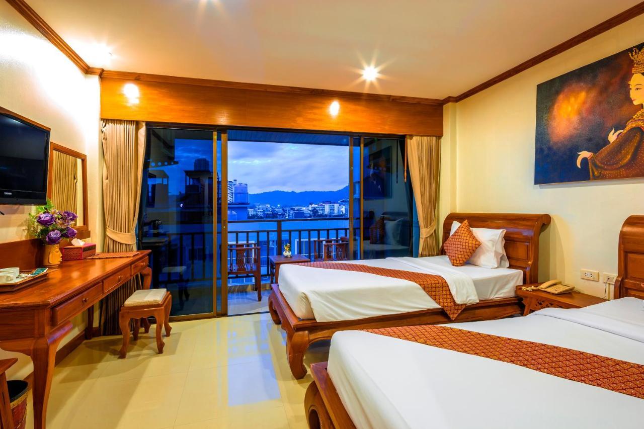 Готель Patong Heaven Екстер'єр фото
