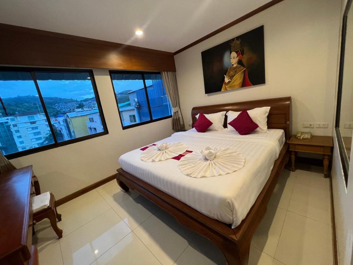 Готель Patong Heaven Екстер'єр фото