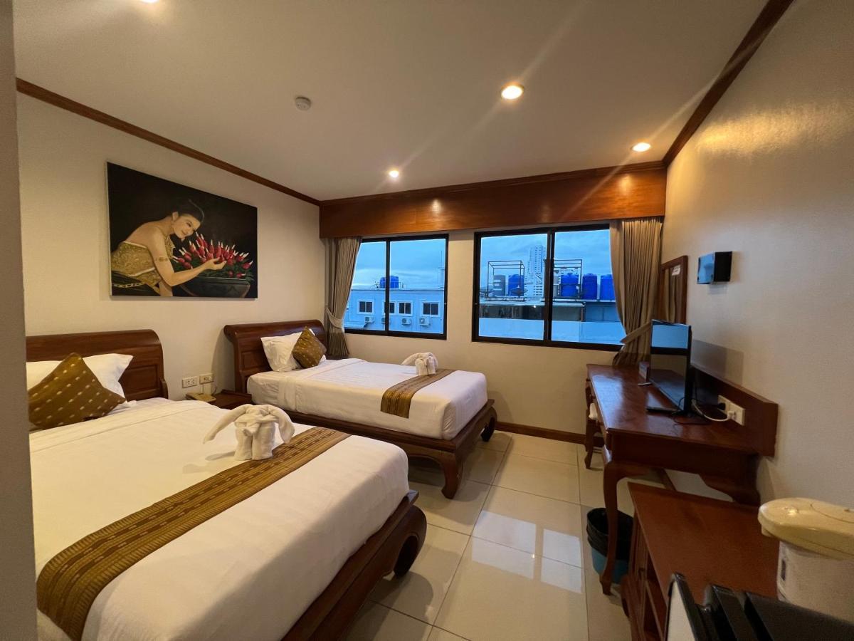 Готель Patong Heaven Екстер'єр фото