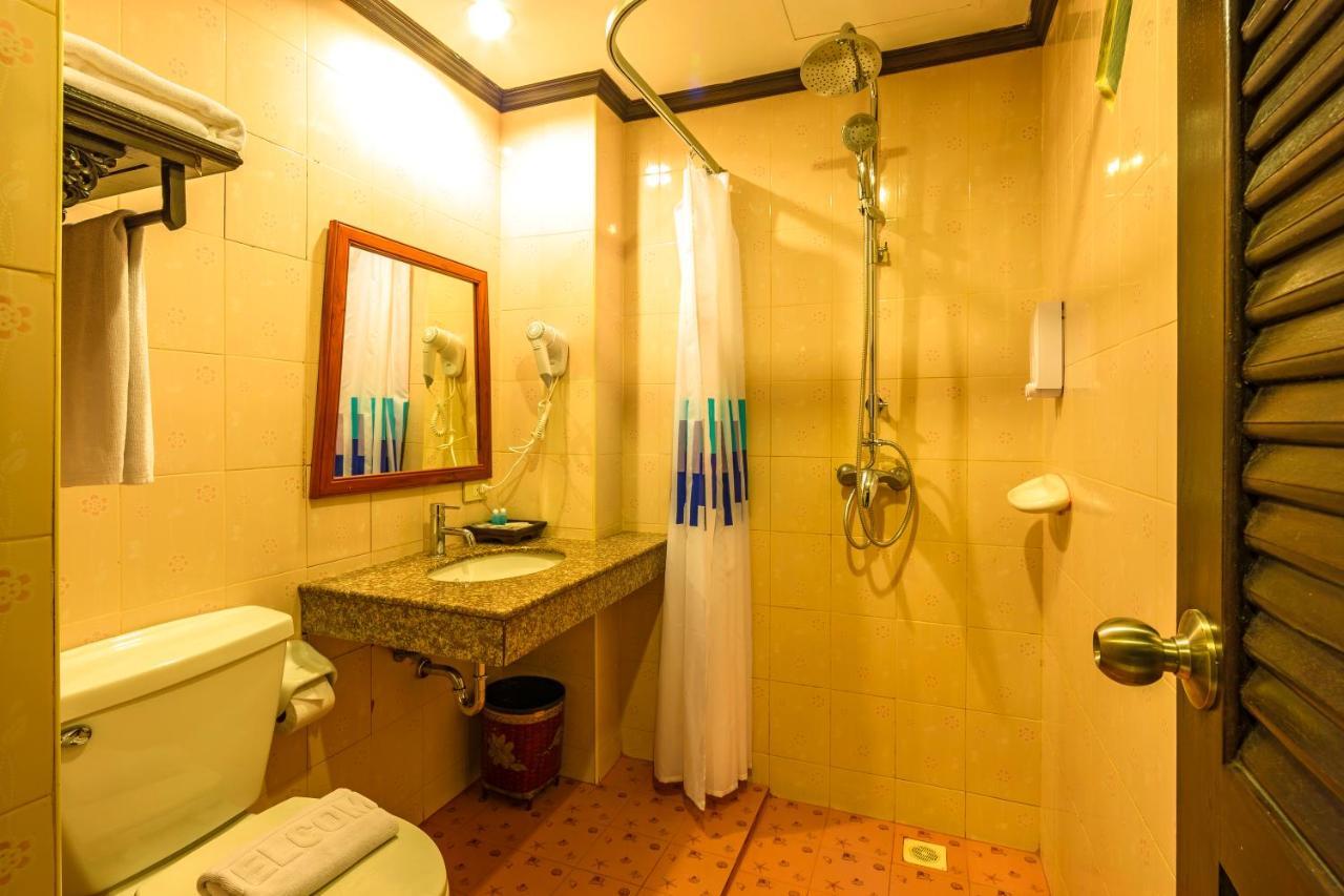 Готель Patong Heaven Екстер'єр фото