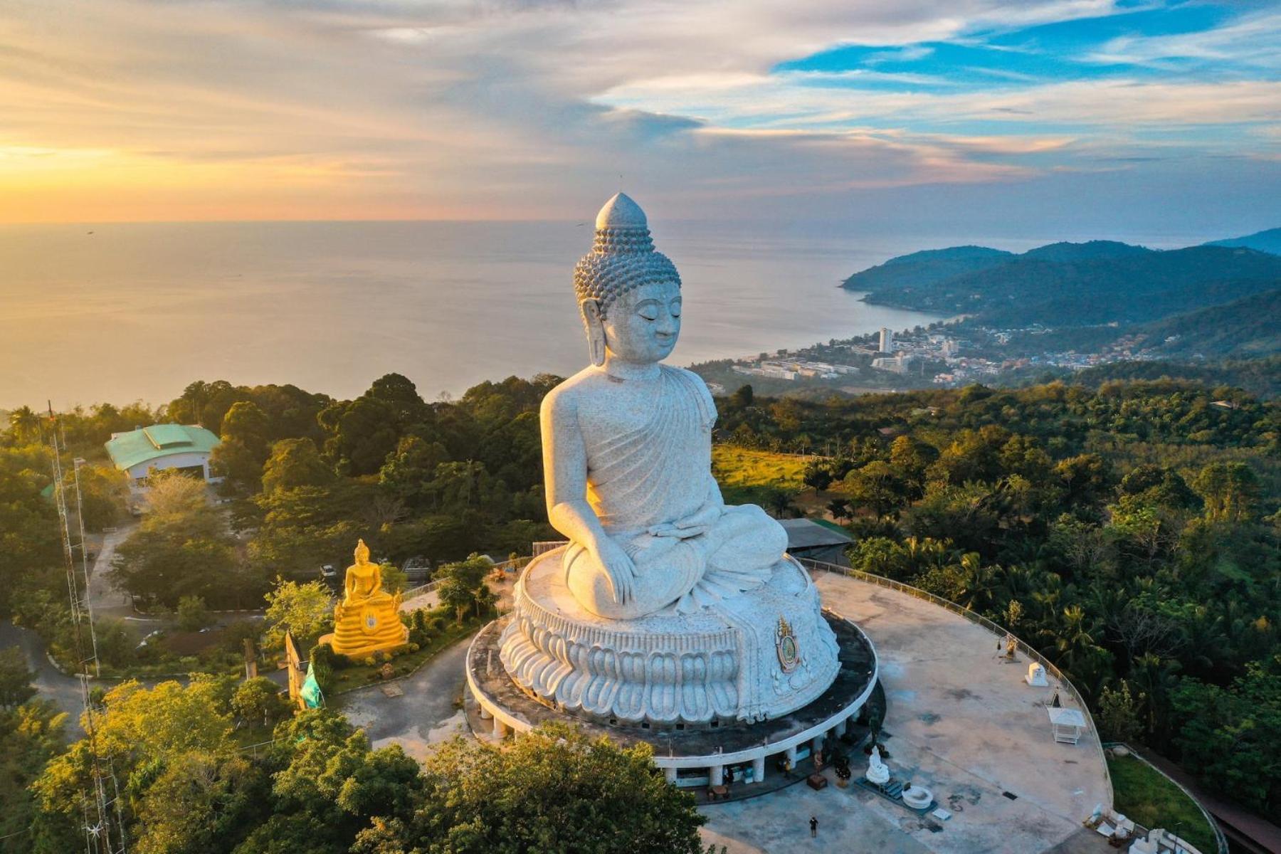 Готель Patong Heaven Екстер'єр фото
